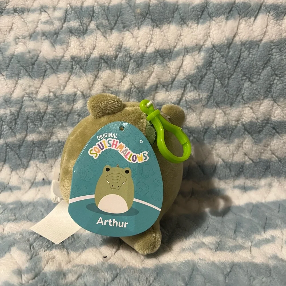 Arthur the Aligator Clip Squishmallows - Picture 2 of 2